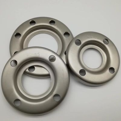El acero caliente de soldadura de la bobina del reborde PN10 GB del plano de acero de carbono Especial-formó el reborde de proceso de encargo de la soldadura DN1000 del reborde