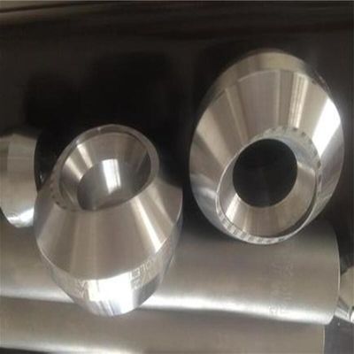 Las piezas de acoplamiento para soldadura de enchufes de brillo forjado de 3000LB ASTM A105 2 × 12 "ASME B16.11