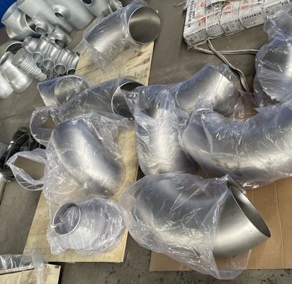 Cabecera hexagonal de acero de aleación forjado para sistemas de tuberías de petróleo y gas