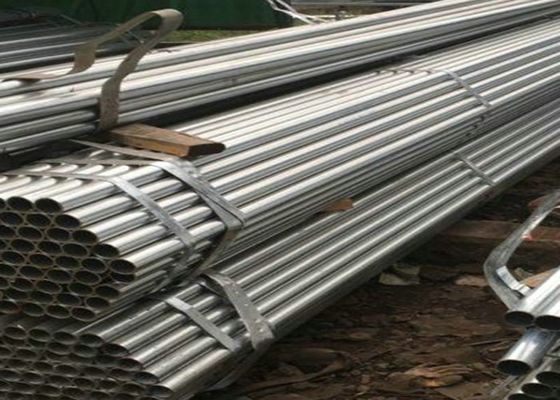 Tubo recubierto galvanizado SCH80 con extremos roscados Tubo de acero duradero ideal para aplicaciones de construcción y plomería