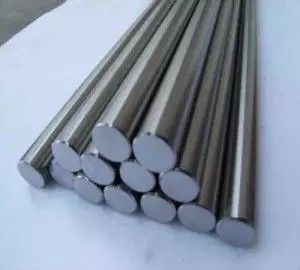 Tubo de acero sin costura con extremos roscados con superficie pulida y longitud personalizada para aplicaciones industriales