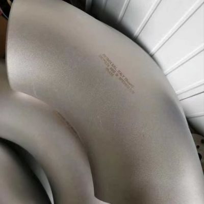 El codo 90D ASTM A234 WP1 1/2' para el agua industrial del petróleo y gas del agua trabaja industria de construcción naval
