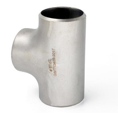 Cerca Tee OD 6" de Monel 400 ASTM/UNSP N04400 PESO 3m m modificados para requisitos particulares
