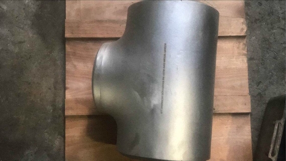 Camiseta obstruida tubería de acero inoxidable UNS S31803/2205 6" de ASTM B16.9 Duples X 6" SCH80