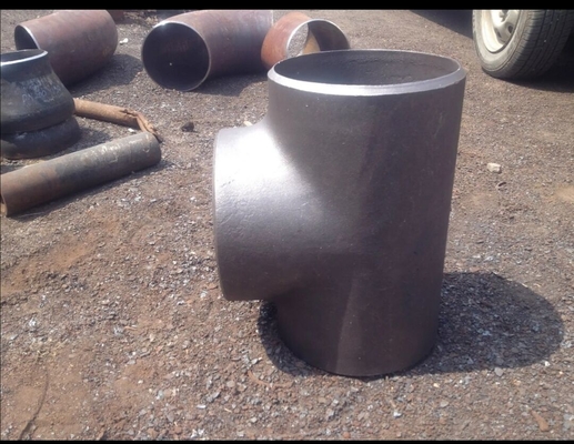 La Extremo-soldadura UNS S31803 duplica ASME de reducción de acero inoxidable B16.9 del tubo 4 x 2 de la camiseta