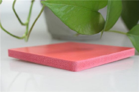 El acrílico de gama alta colorido platea los bancos transparentes de los hospitales que las escuelas utilizaron 2m m el molde A4 pulió el plexiglás Acryl olográfico