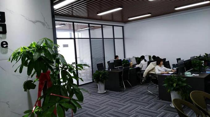 Tubo de acero soldado galvanizado ASTM DIN GB JIS Tubo recubierto sin costuras para servicios de longitud personalizados 8