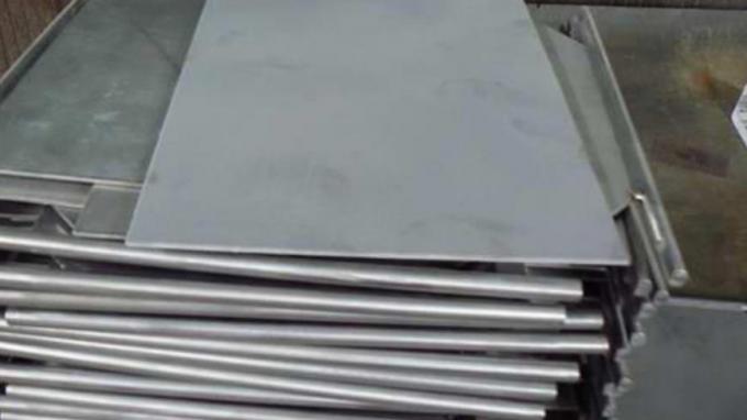 Tubo de acero soldado galvanizado ASTM DIN GB JIS Tubo recubierto sin costuras para servicios de longitud personalizados 12